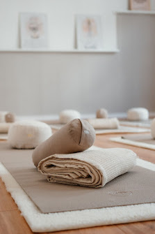 Mama Namaste Female Health Yogastudio