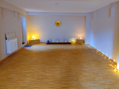 yoga is love Natascha Fabri