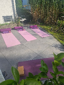 Healthy & Happy - Yoga- Coaching- Retreats