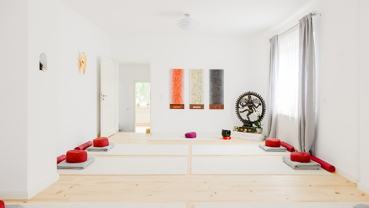 R-AUM für Yoga und Therapie