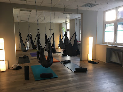 TiMana Yoga, Massage, Boutique