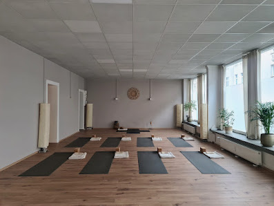Wunderwerk Mensch - Yoga | Spiraldynamik® | Breathwork in Duisburg