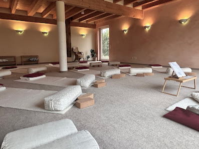 YOGA + MIND