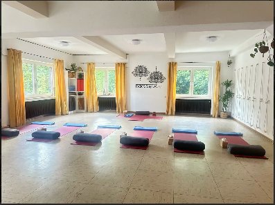 Iyengar Yoga Bochum, ChandraTara Yogaschule, Monika Gupta