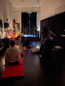 JUICY yoga