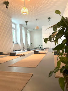 Yogis Mindful Moments