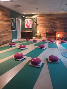 Atemwurzel Yoga - mit Erika Watkins