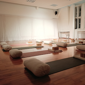 Yoga Flow Slow