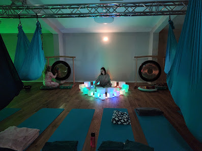 Balance im Herz Yoga Raum in Mannheim