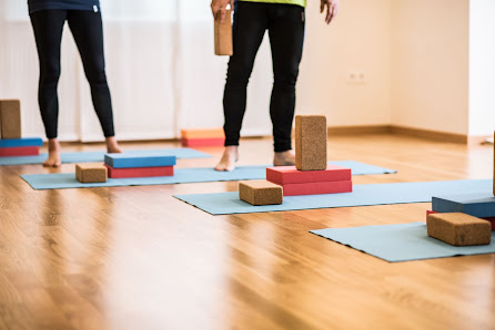 YOGA Sebastian Uhl