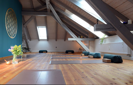 lokasani Yoga
