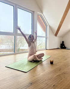 Kathrin Winkel - Holistic Life Coach | Yoga Kurse, Events & Retreats