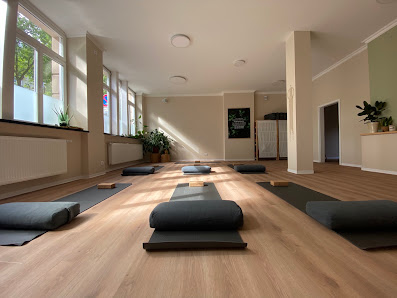 YogaTribe Wiesbaden by Anke Gold