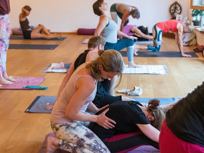 DAY - Daily Ashtanga Yoga - Wiesbaden Mitte