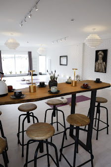 Yogastudio Calm the Monkey - Mering