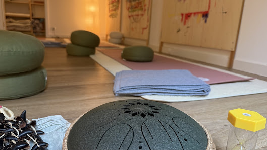 Lunara Studio - Yoga & Sound