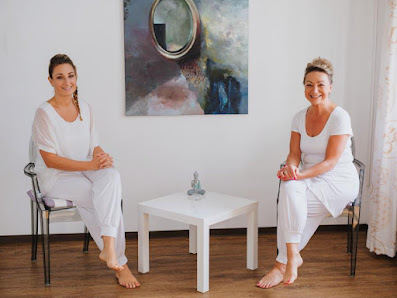 DHANANJAYA Yoga- und Therapiezentrum Dhanya & Jaya Magdalena Rößger