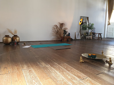 YOGA IM LOFT - mOmentum fotografie