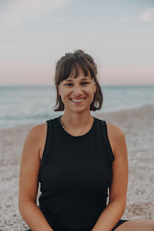 Nathalie Galla - Yoga Teacher I Physiotherapist