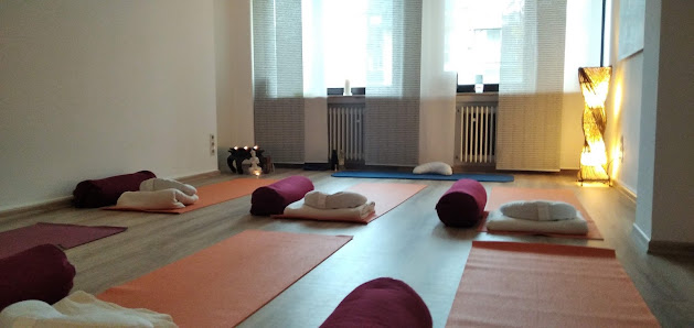 Yoga Divyashakti - Carina Klüh