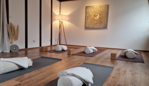YOGA mit Franzi Vosswinkel
