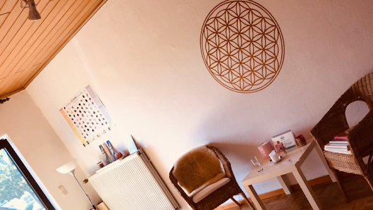 Elina Nowikowski - Chayoki Yoga&Reiki