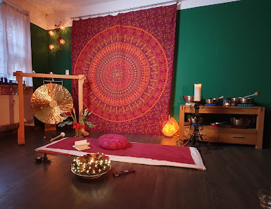Satya-Yoga-Halle