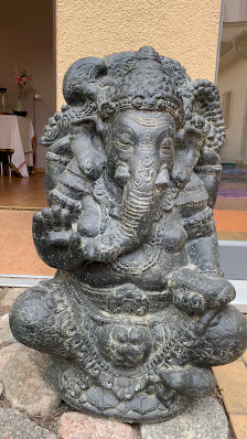 moksha circle | Yoga Potsdam