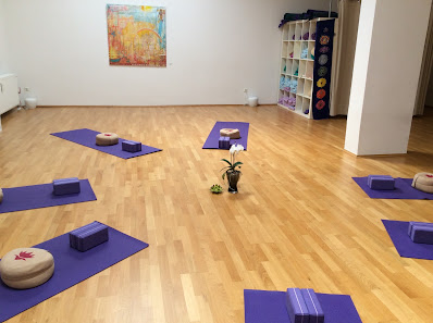 Yoga Vidya Aachen Euregio UG - Online- und Firmenkurse