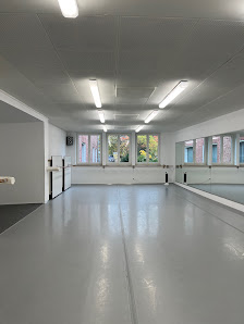 Hot yoga aachen(Feroze Yoga)
