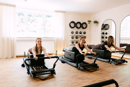PHYSIO PILATES CONCEPT • Dein Studio • Pilates Matte & Reformer • Yoga