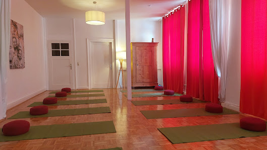 YOGA Chris