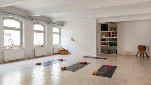 Innersmile Yoga ISY