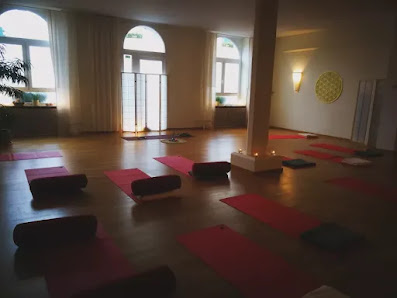 Hannah Huth - Yoga, Tanz, Tai Chi, Ergotherapie
