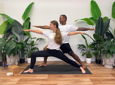 Roots and Bloom Yoga - Yoga Teacher Trainings im Saarland
