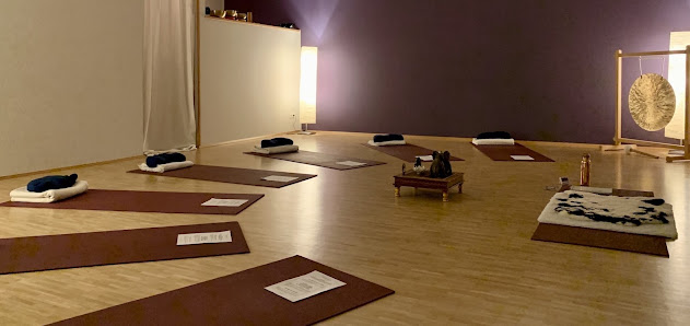 Kundalini Yoga in Bergisch Gladbach mit James
