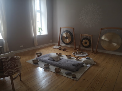 Feng Shui, Klang & Yoga, Aura-Soma, JaSu Laden