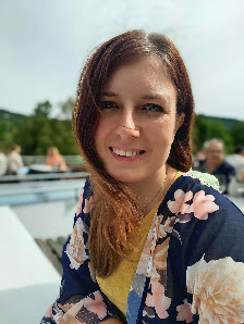Esslingen - Yoga Coaching und Massagetherapie - Nina Schubert