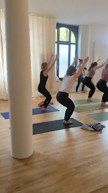 Urban Yoga Altona