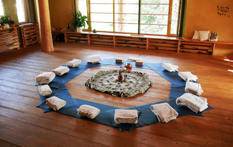 Salty Elephant - Eco Yoga Retreats