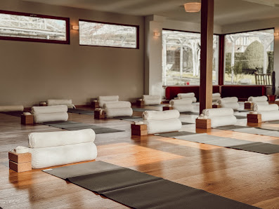 SALT YOGA