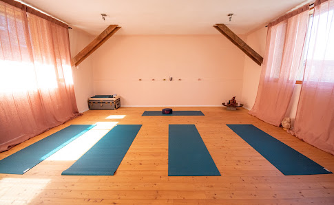 Yasmin Yoga