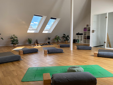 Ahimsa Yoga and Birth