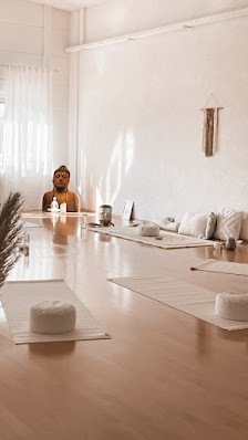 SLOW Zentrum für Entspannung und mentale Gesundheit - Natalie Kunz-Blaschek - Coaching. Yoga. Shop. Events.