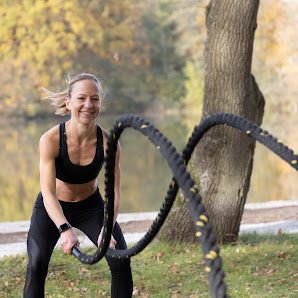 Ina Dietrich YOUR ID - Yoga & Gruppenfitness