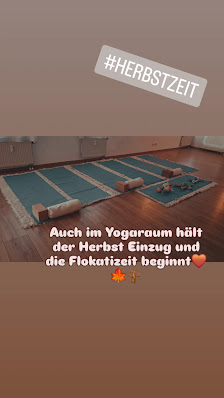 FemaleFlowYoga