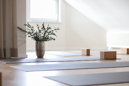 Diana Winter Yoga