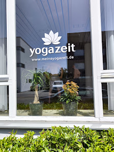Yogazeit Conny Fausel