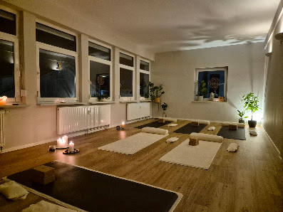 Lichtkreis Yoga, Atmung & Bewusstsein by Isabell Koch