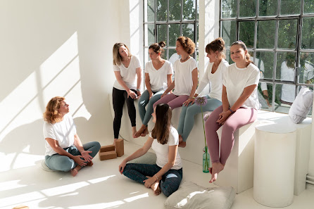 Dein Centrum für Yoga und Cantienica Beckenbodentraining